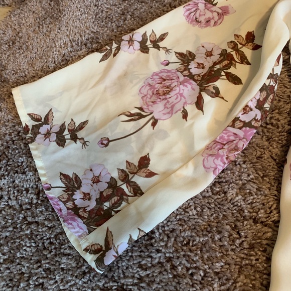 Cold shoulder blouse - Picture 4 of 4